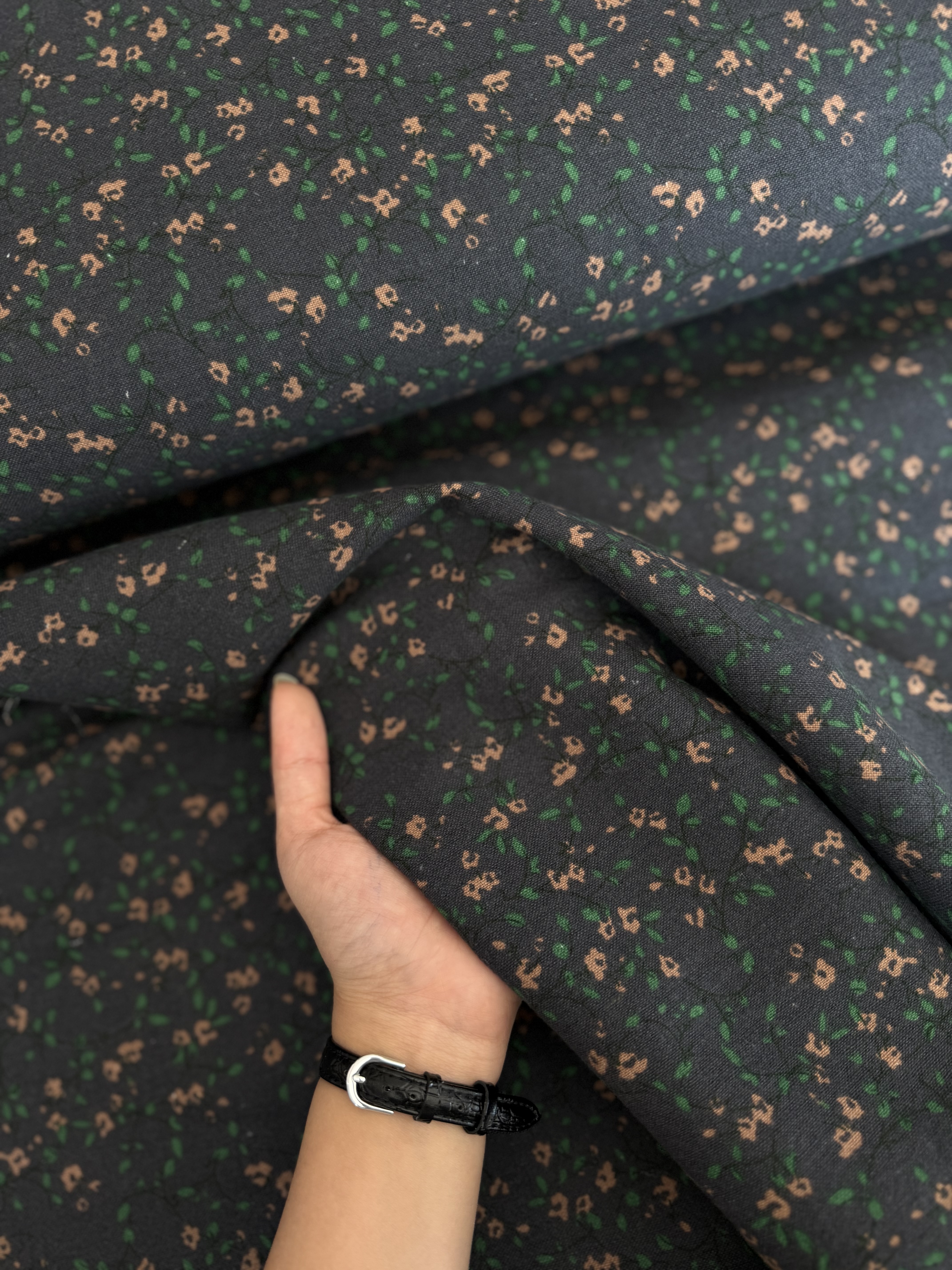 پارچه لینن گلدار