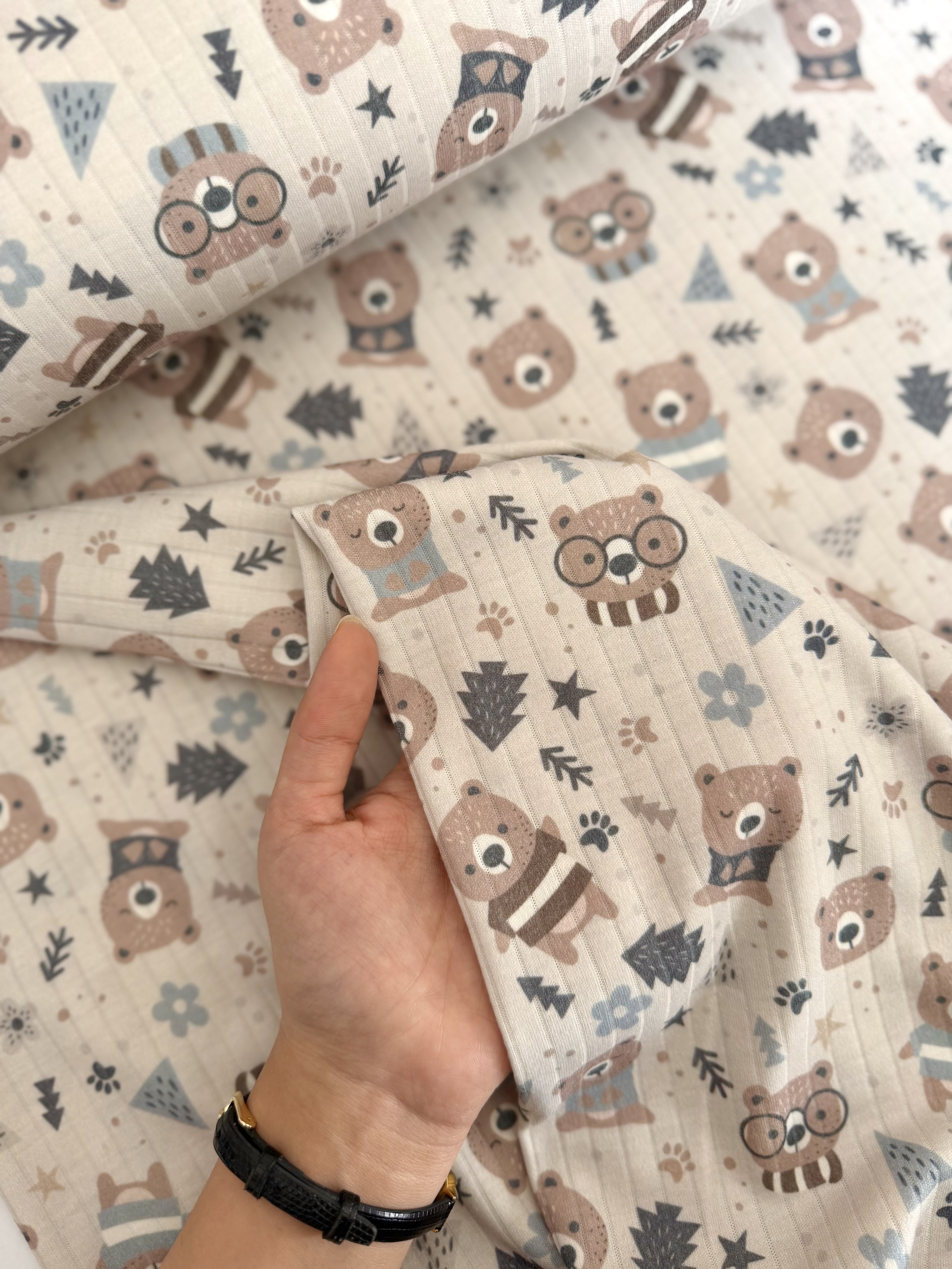 پارچه تریکو میله ای طرح دار